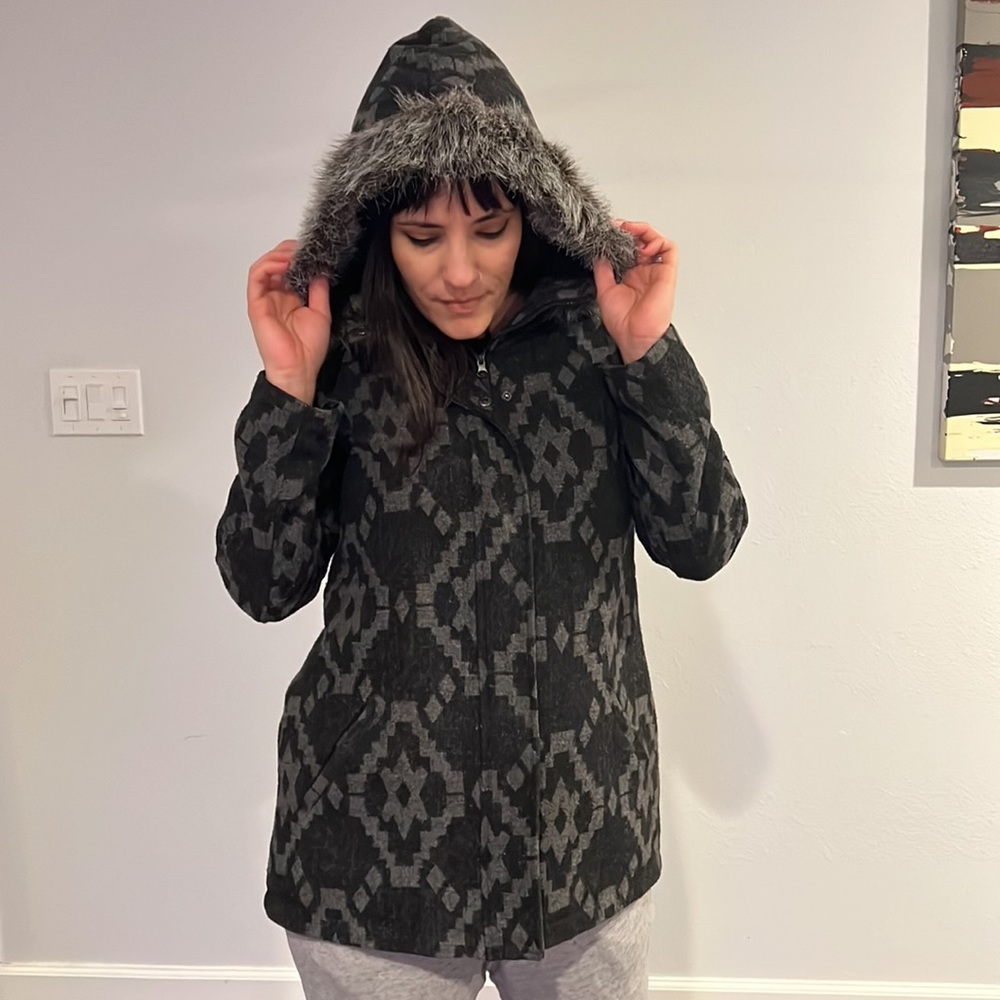 Hooded jacket - Picture 3 of 5